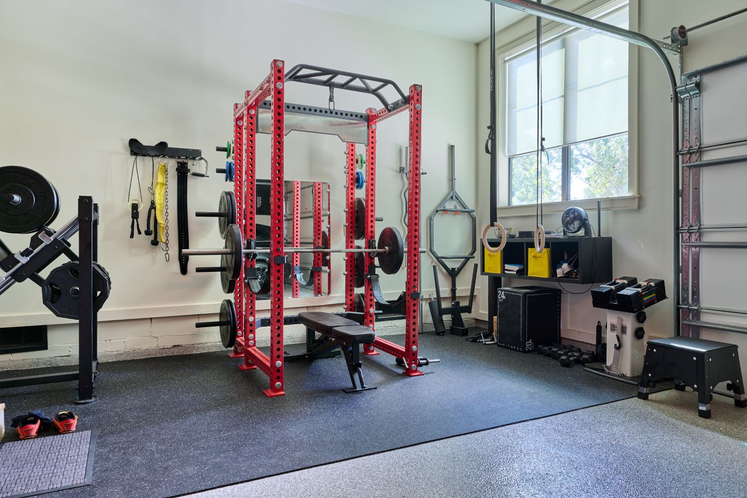 How to Design a Garage Gym That You'll Actually Use